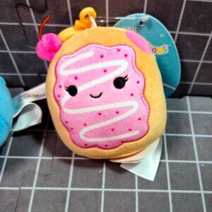 Squishmallows 3.5 Inch Clip-on Plush - Perl The Donut NWT!